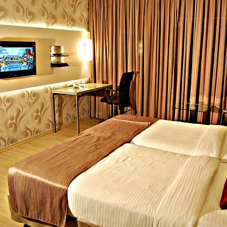 Sentosa Resorts Chinchvad ภายนอก รูปภาพ