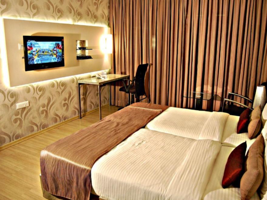 Sentosa Resorts Chinchvad ภายนอก รูปภาพ