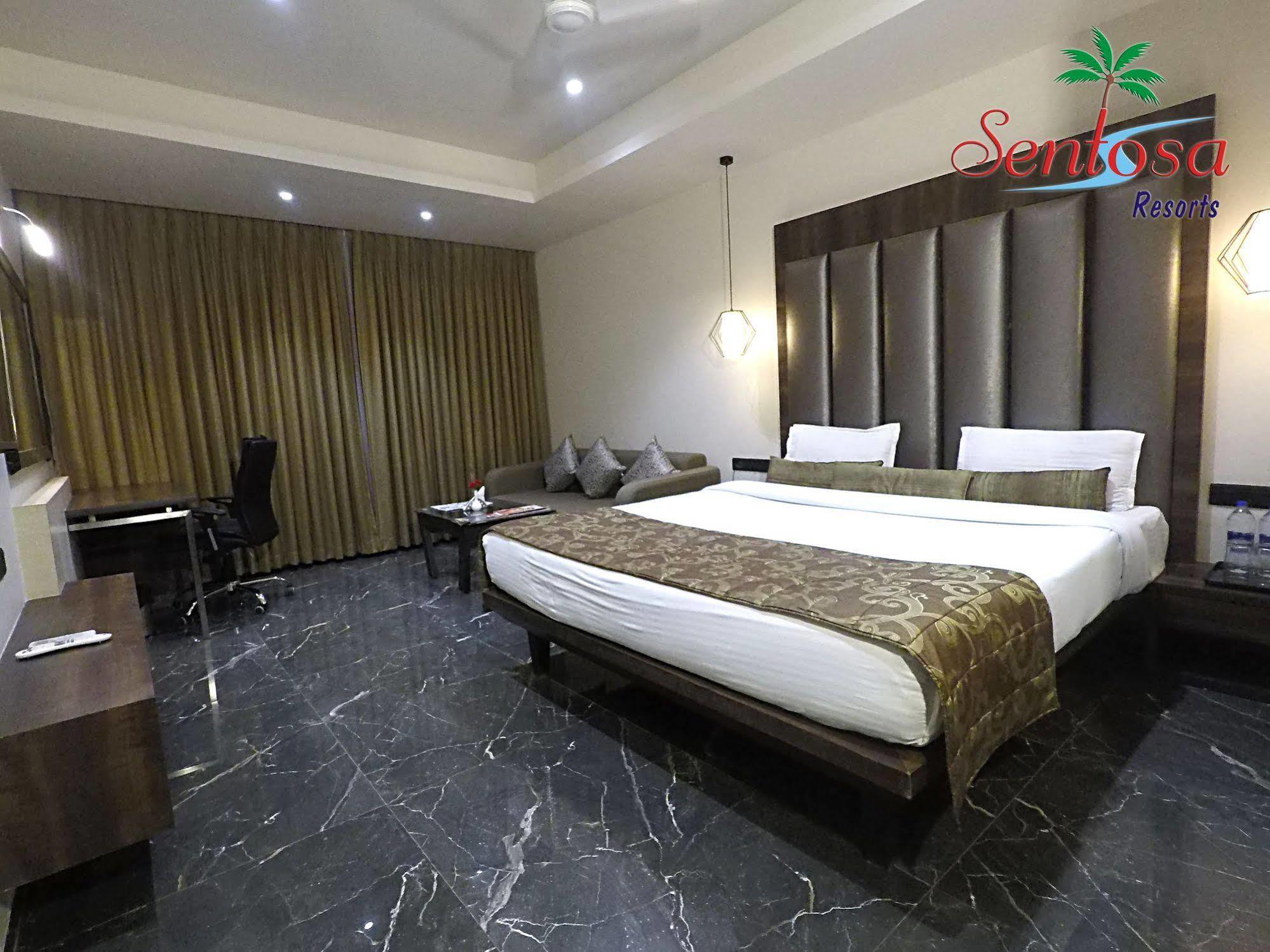 Sentosa Resorts Chinchvad ภายนอก รูปภาพ